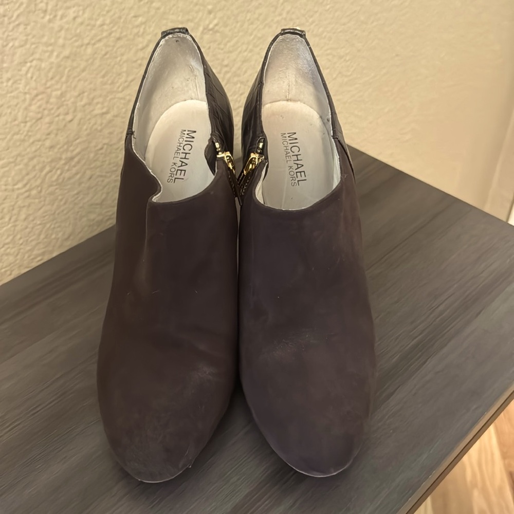 Women's Heel Ankle Boots - Micheal Kors size 9.5